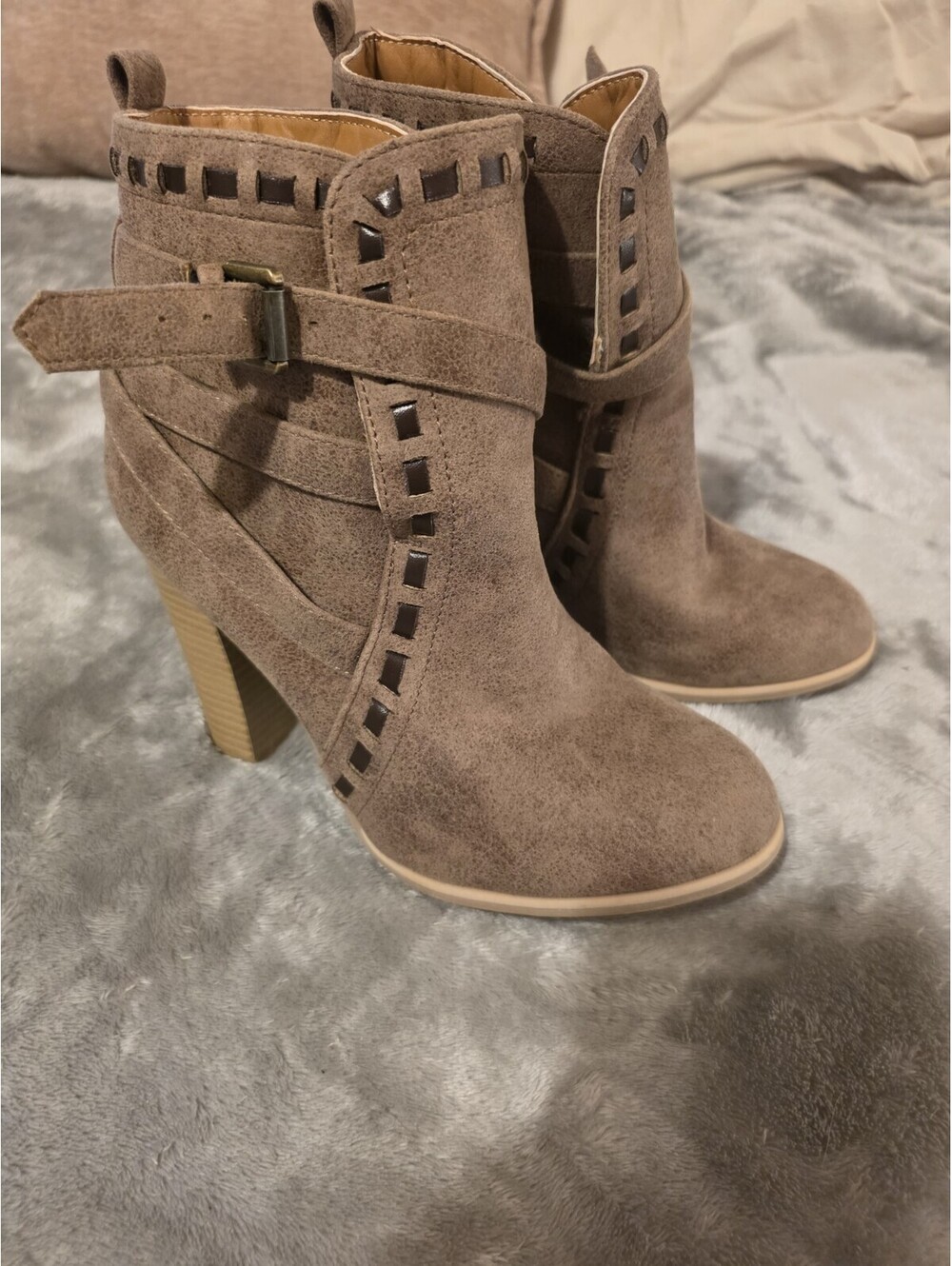 Venus Bamboo Boots Womens 6.5  High Heels Ankle Booties Brown Fabric